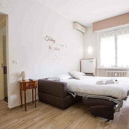 Lorenteggio Studio Apt Milan Extérieur photo