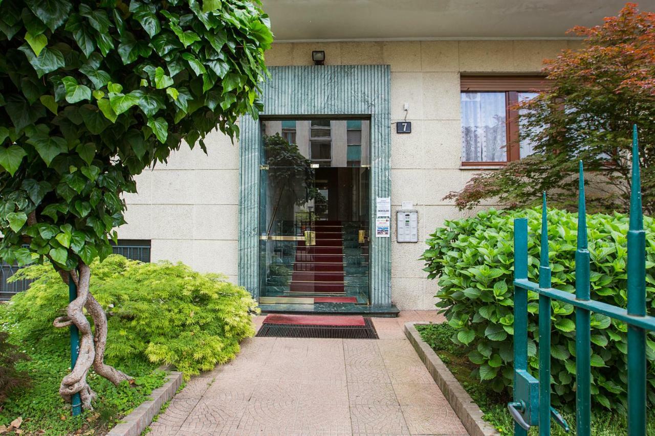 Lorenteggio Studio Apt Milan Extérieur photo
