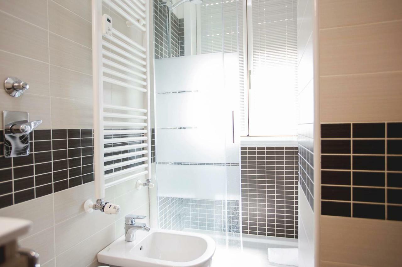 Lorenteggio Studio Apt Milan Extérieur photo