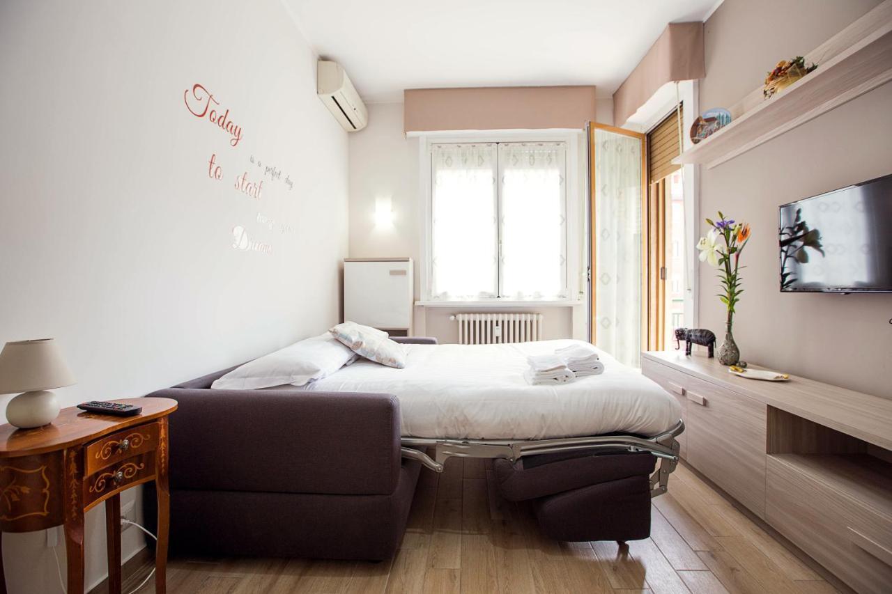 Lorenteggio Studio Apt Milan Extérieur photo