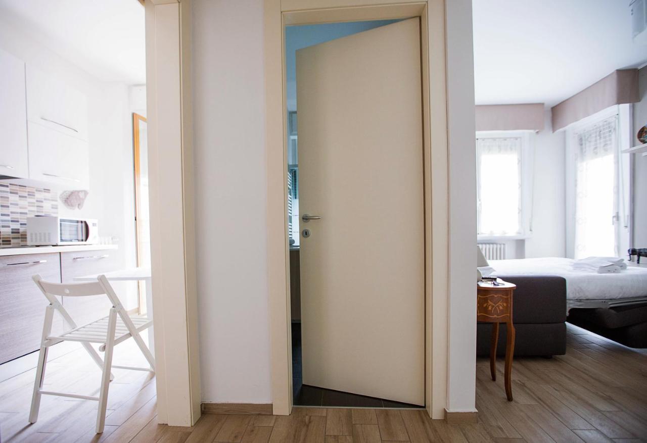 Lorenteggio Studio Apt Milan Extérieur photo
