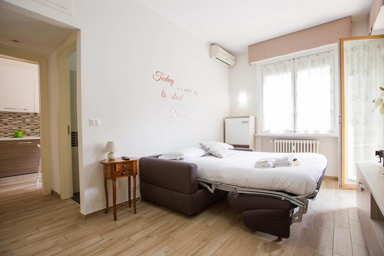 Lorenteggio Studio Apt Milan Extérieur photo